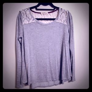 Grey Long Sleeved Shirt w/ Lace. Size Large.